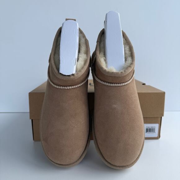 NIB • UGG Women's Classic Ultra Mini Size: 8 - Picture 3 of 9